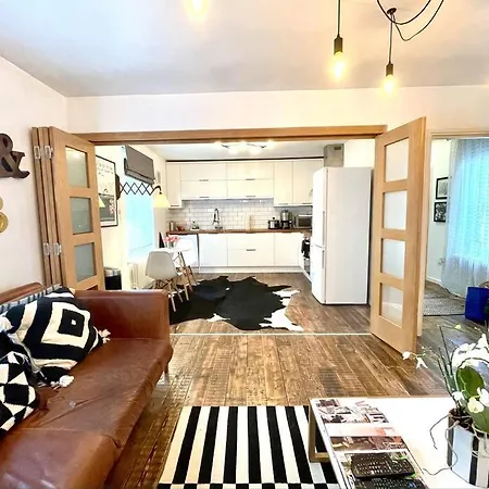 Gorgeous 2 Bedroom Edge Of Cabot Circus Apartman Bristol