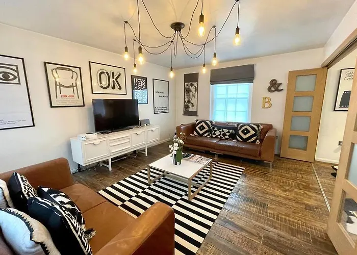 Διαμέρισμα Gorgeous 2 Bedroom Edge Of Cabot Circus *