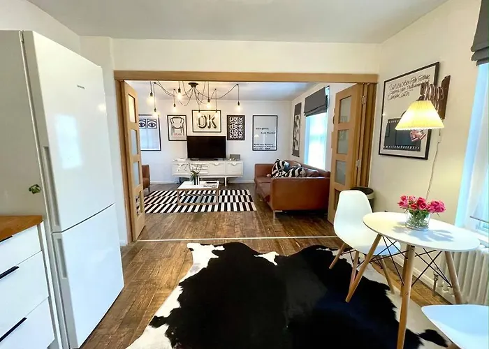 Gorgeous 2 Bedroom Edge Of Cabot Circus Μπρίστολ